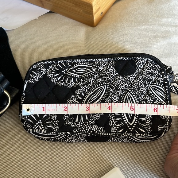 Vera Bradley cord keeper wristlet From the outlet could use for purse or travel. - Picture 5 of 7